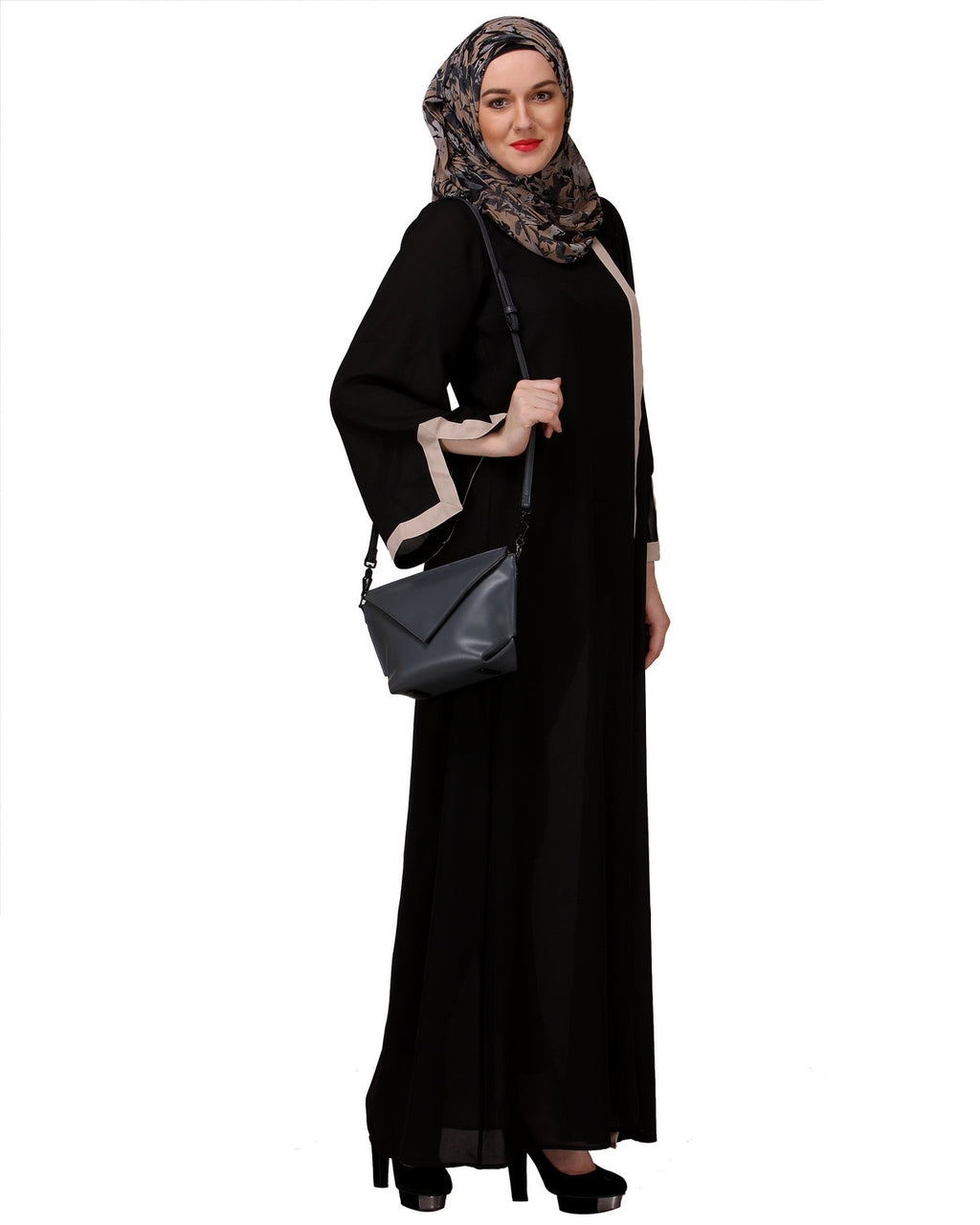 Slit Sleeve Black & Beige Abaya