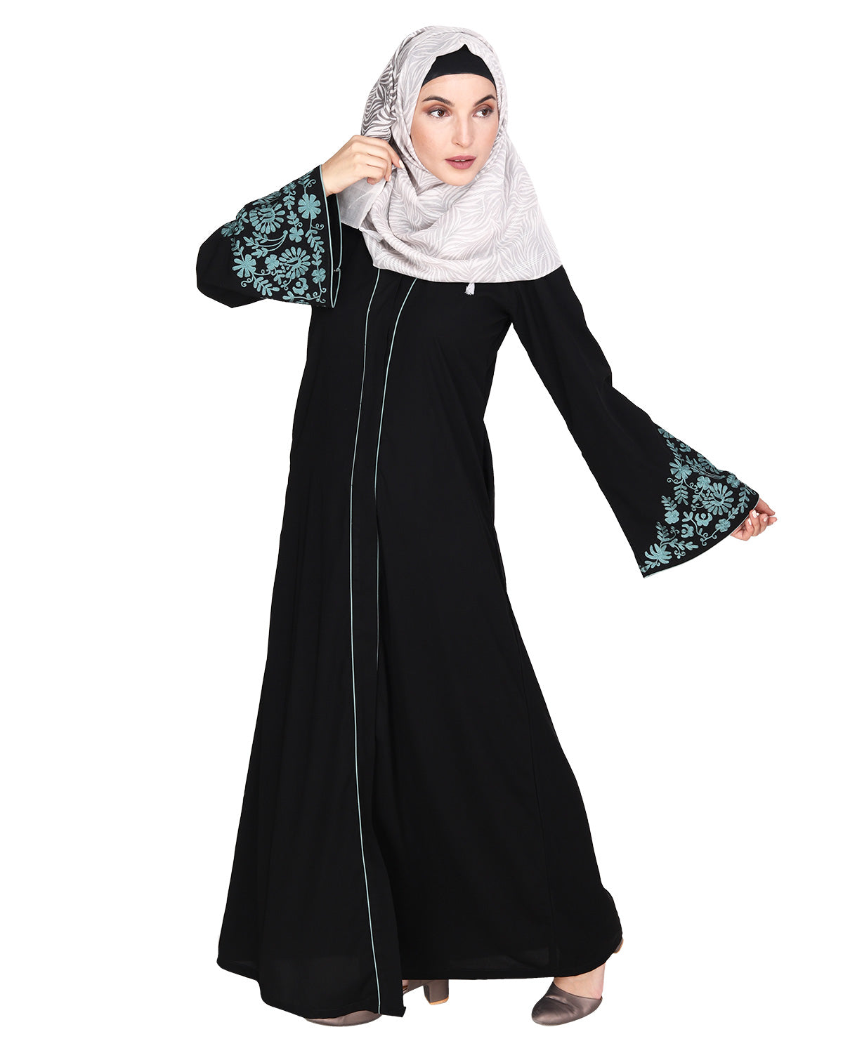 Abaya With Thread Embroidery Black