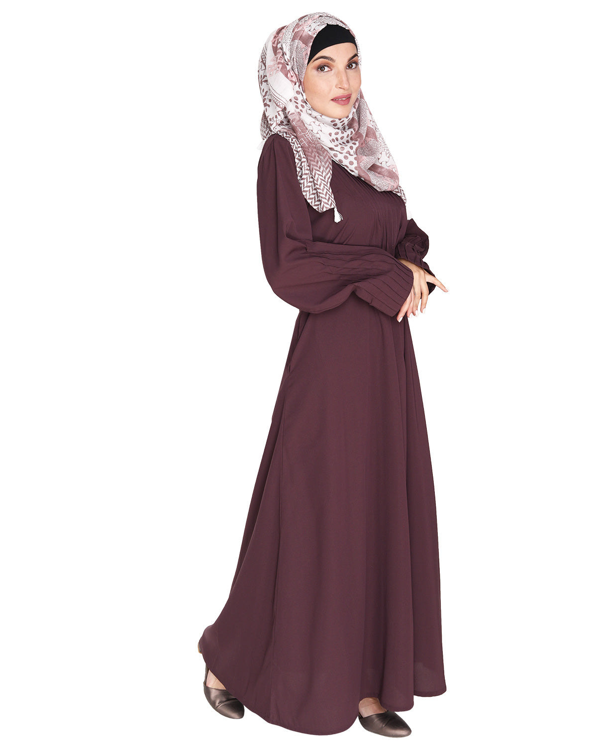 Sleek And Simple Abaya With Pintuck Detailing Grey