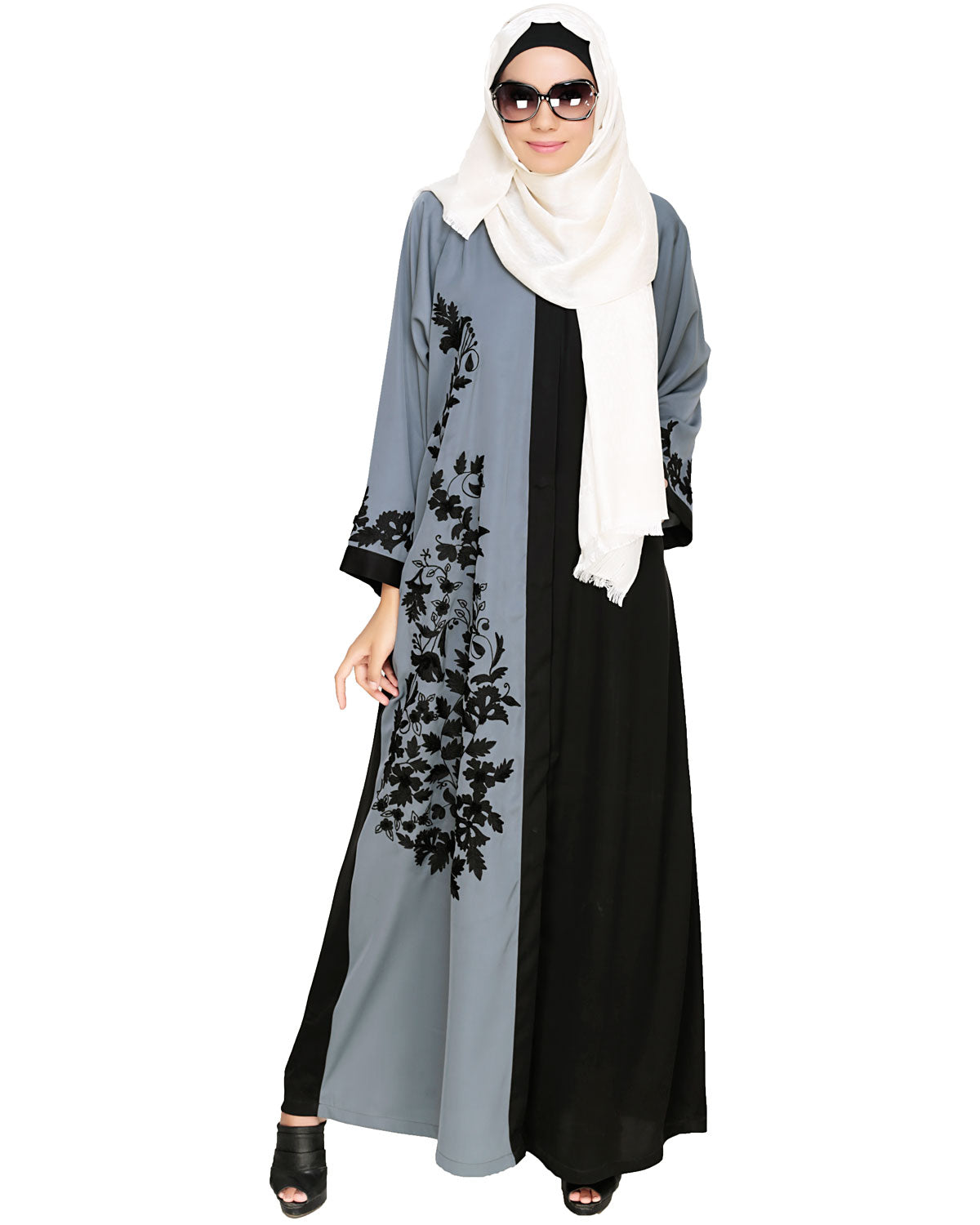 Wanderlust Embroidery Dubai Style Abaya Beige & Black