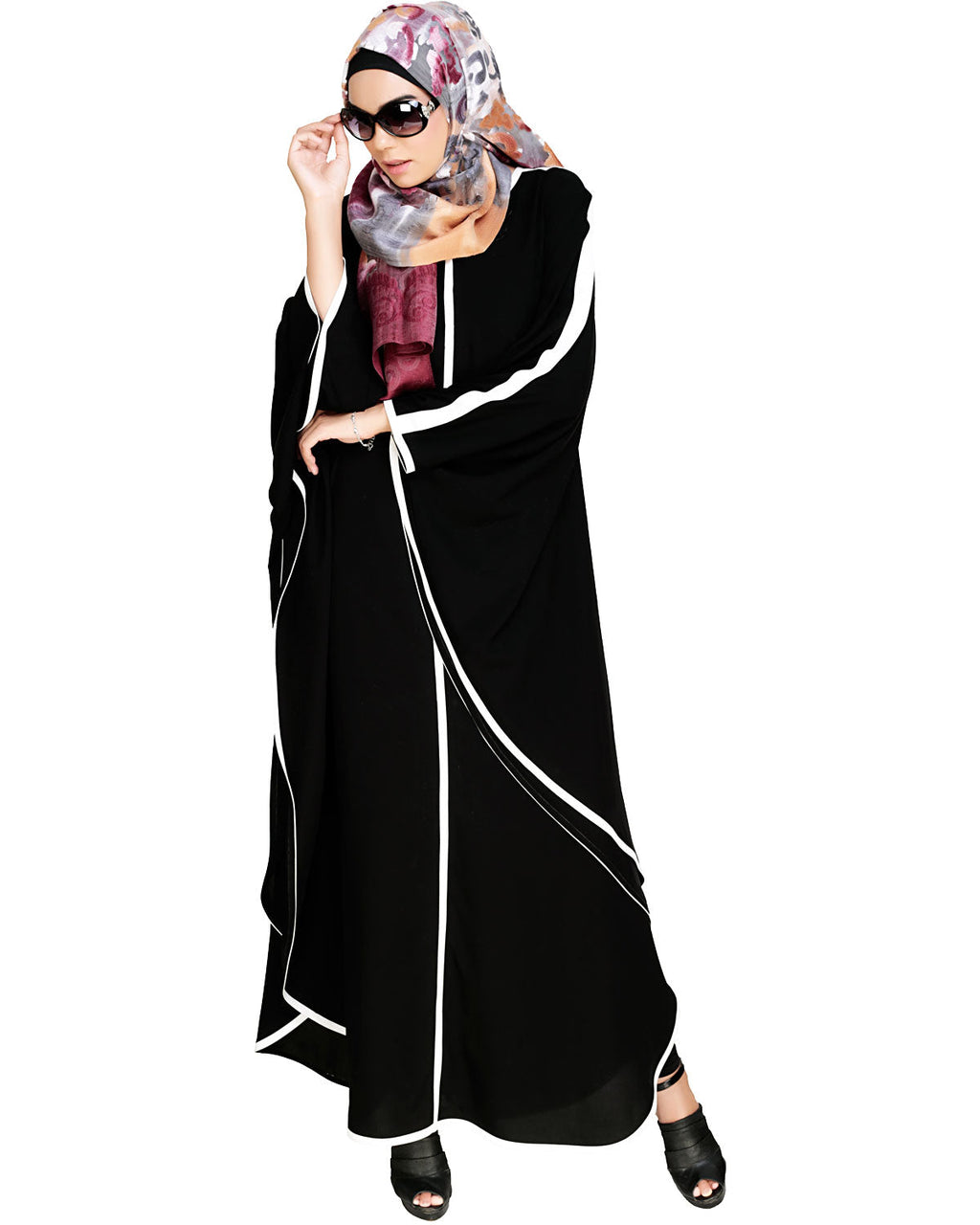 Modish Black Kaftan with White Detailing Black & White