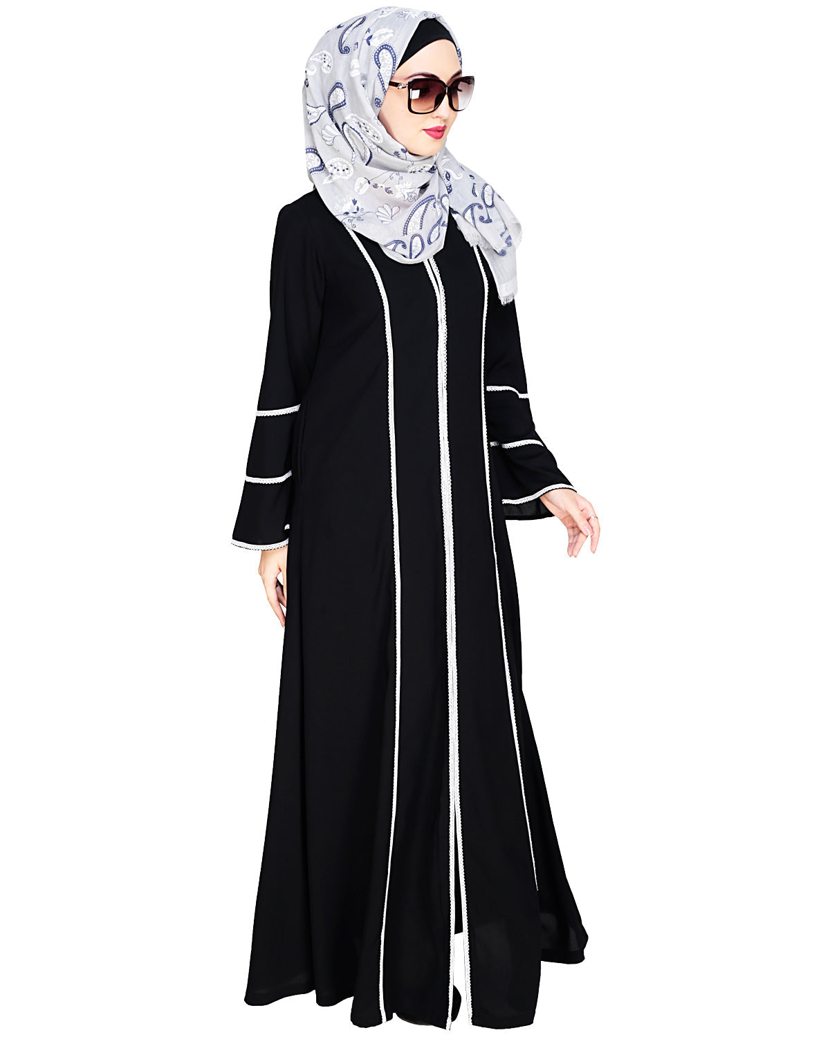 Snazzy Lace Abaya