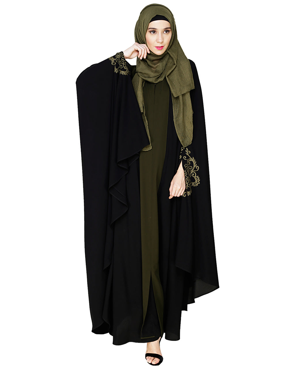 Delicate Embroidered Grey Irani Kaftan