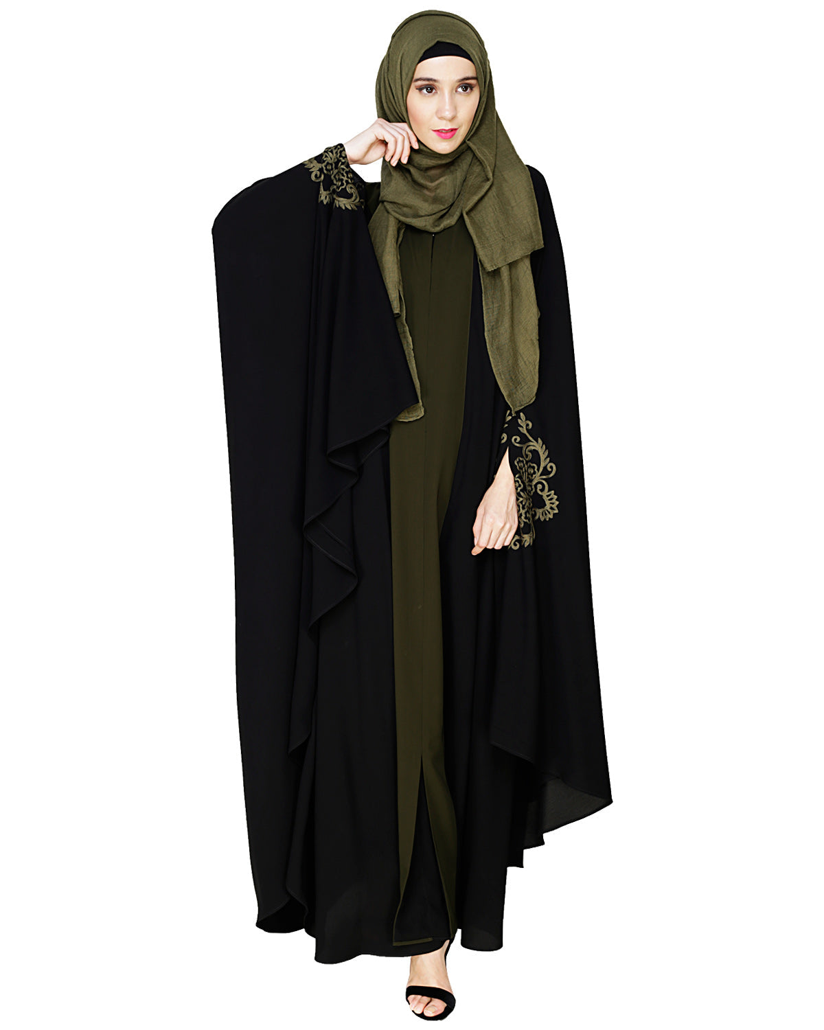 Delicate Embroidered Irani Kaftan Black