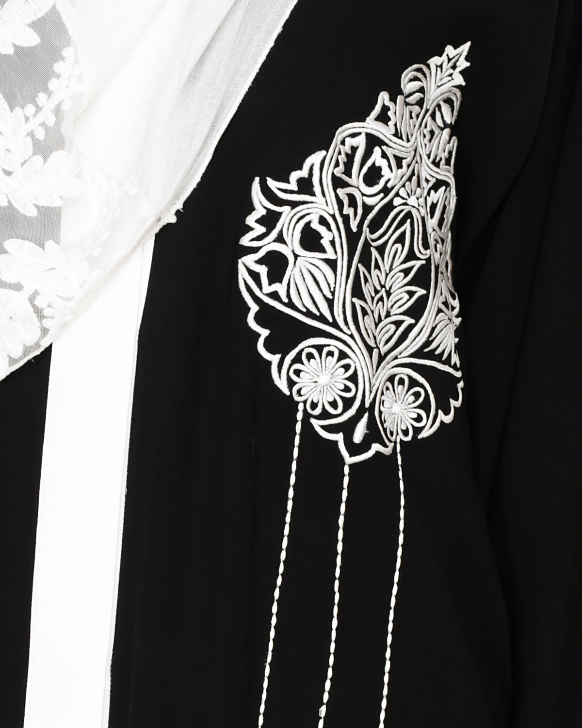 Contrast Embroidered Dubai Style Abaya Black