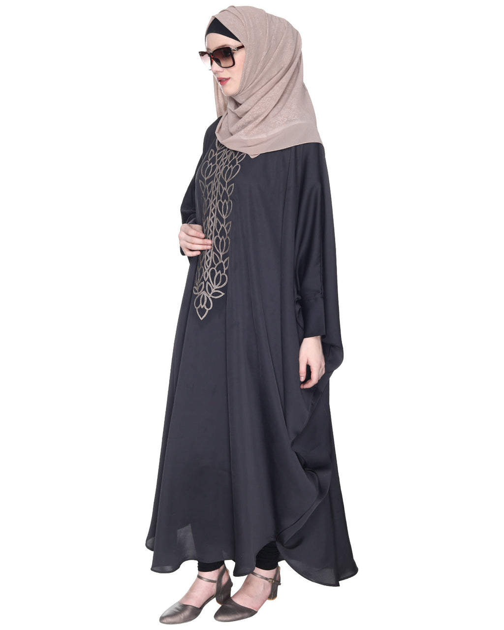 Strikingly Beautiful Dark Grey Embroidered Kaftan