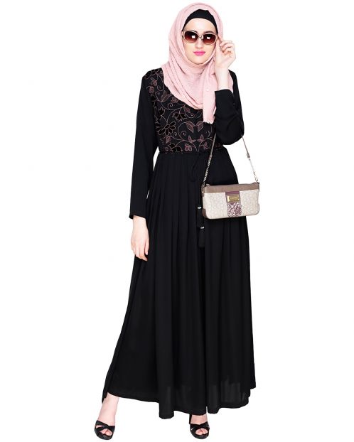 Sylvan Pleated  Dubai Style Black Abaya