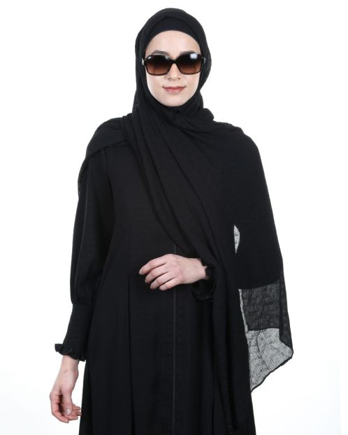 Pleated Chiffon Black Hijab with a zig zag design